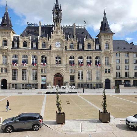 Studio De L'Hotel De Ville Charleville-Mézières Eksteriør bilde